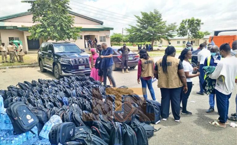 400 deported Nigerians arrive Abuja airport from UAE